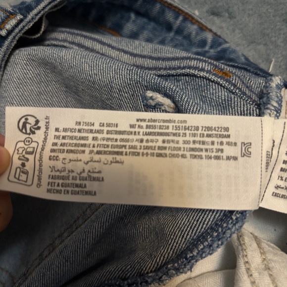 Curve Love High Rise 90s Relaxed Jean - Picture 5 of 7